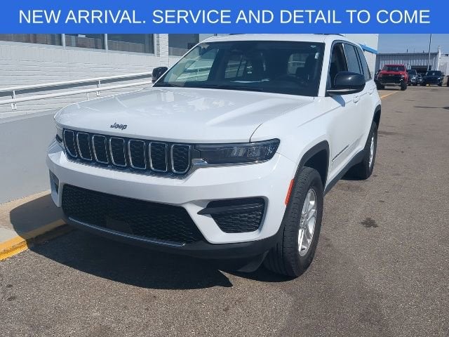 2023 Jeep Grand Cherokee Laredo 4x4's photo