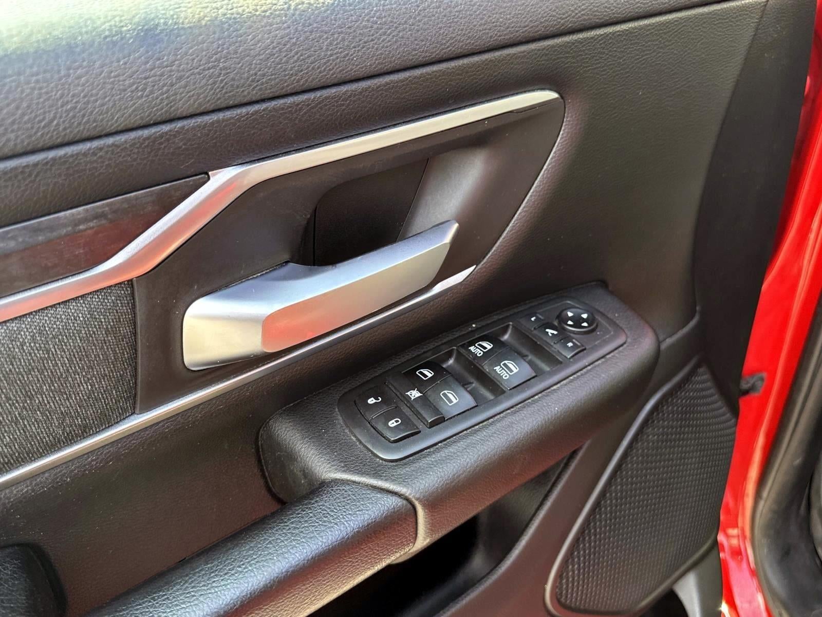 2019 RAM 1500 Big Horn/Lone Star Crew Cab 4x4 5'7" Box