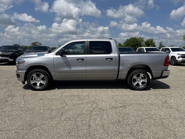 2025 RAM 1500 Tradesman Crew Cab 4x4 5'7" Box