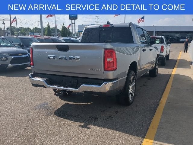 2025 RAM 1500 Tradesman Crew Cab 4x4 5'7" Box