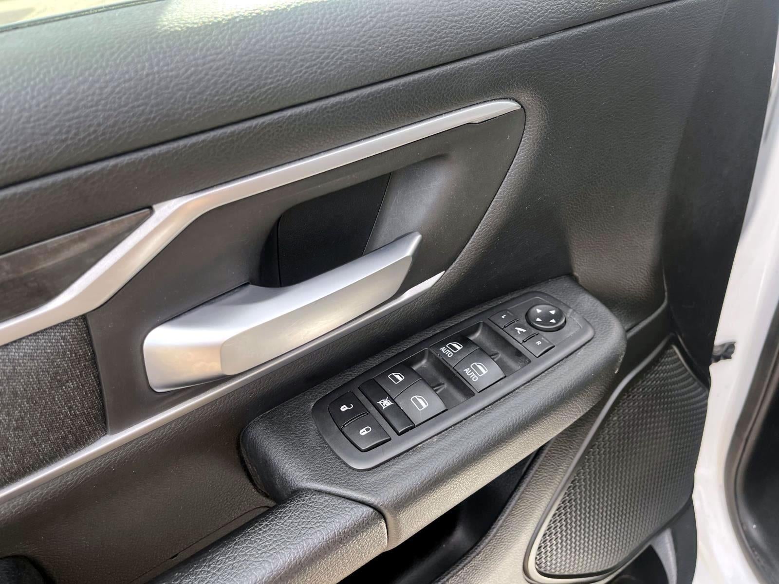 2020 RAM 1500 Big Horn Crew Cab 4x4 5'7" Box