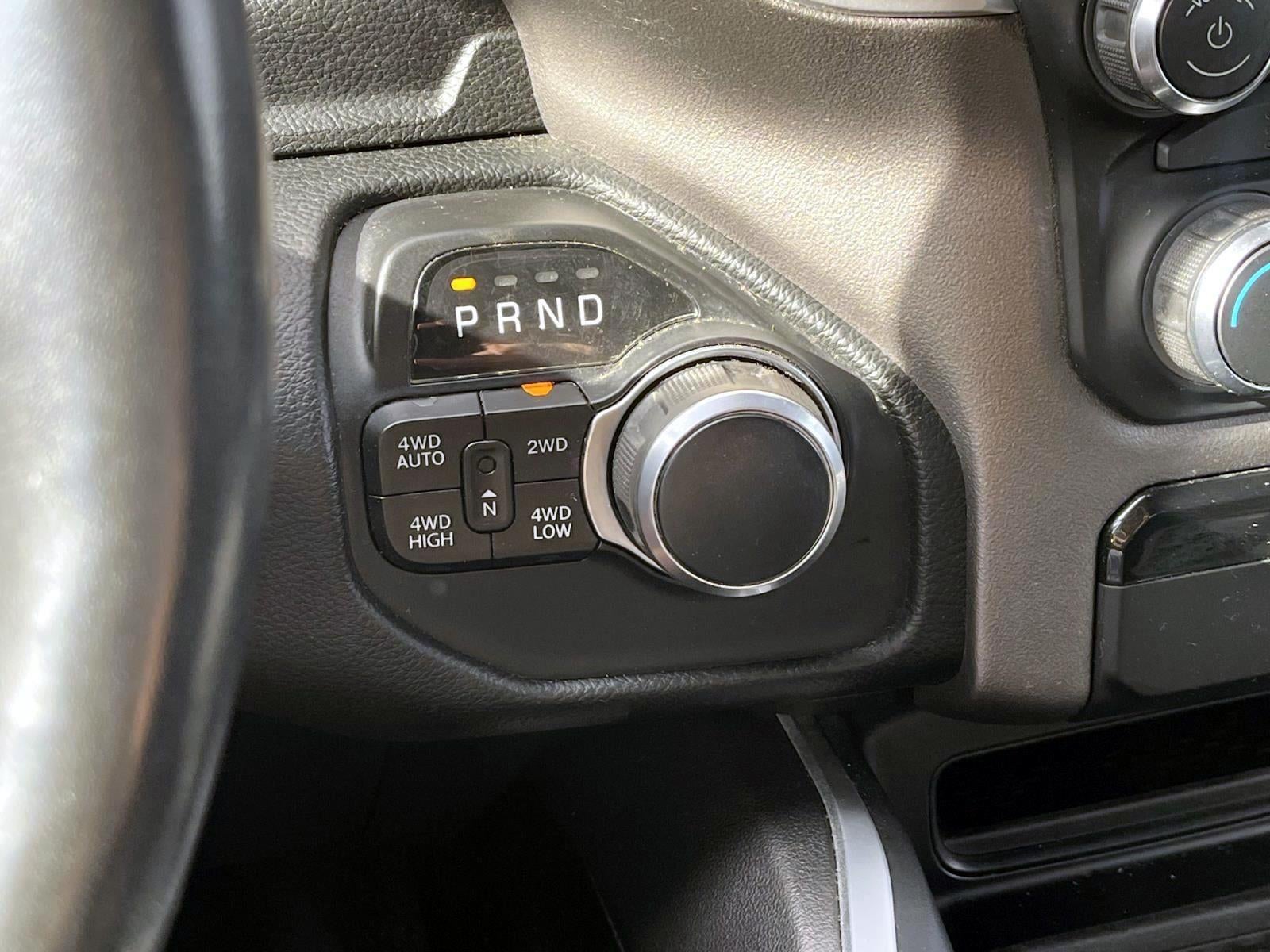 2020 RAM 1500 Big Horn Crew Cab 4x4 5'7" Box