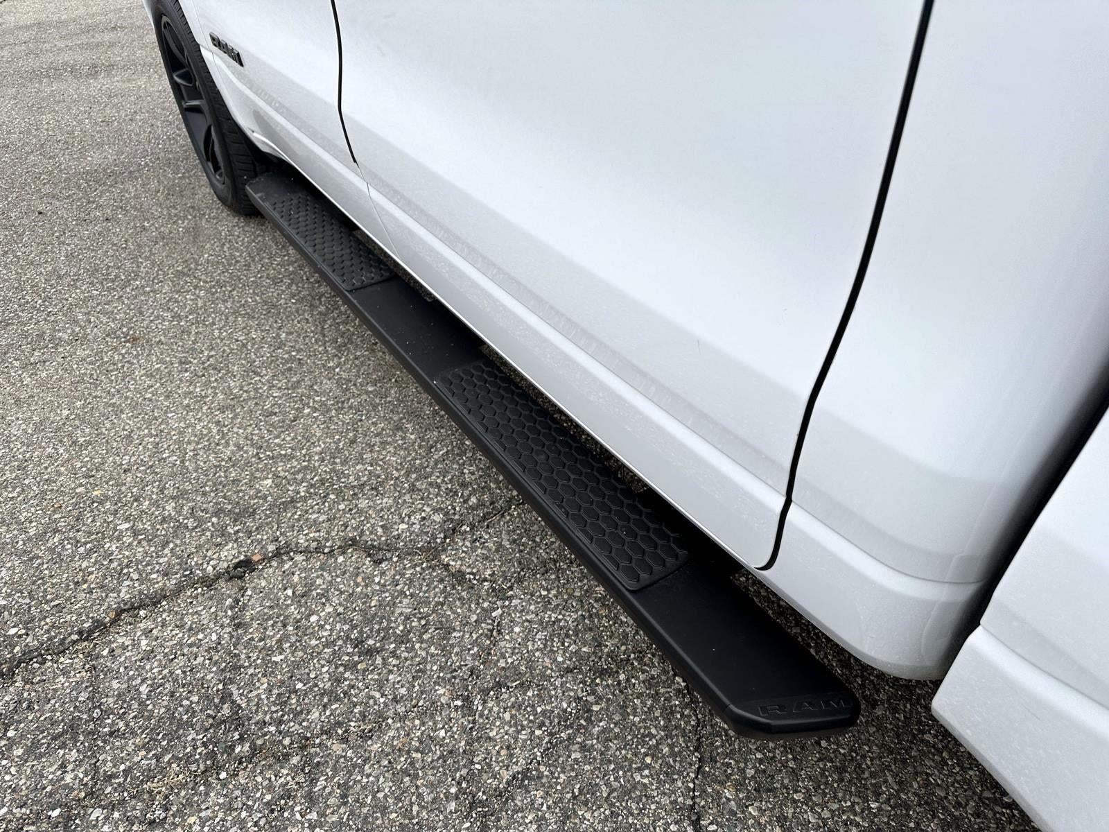 2021 RAM 1500 Big Horn Crew Cab 4x4 5'7" Box