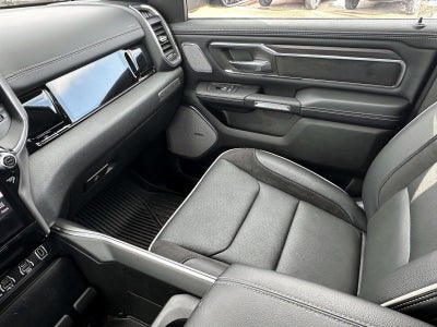 2025 RAM 1500 Laramie Crew Cab 4x4 5'7" Box