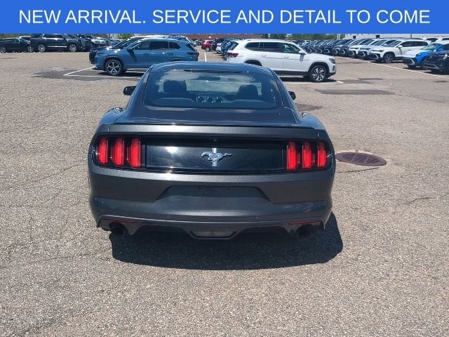 2017 Ford Mustang V6