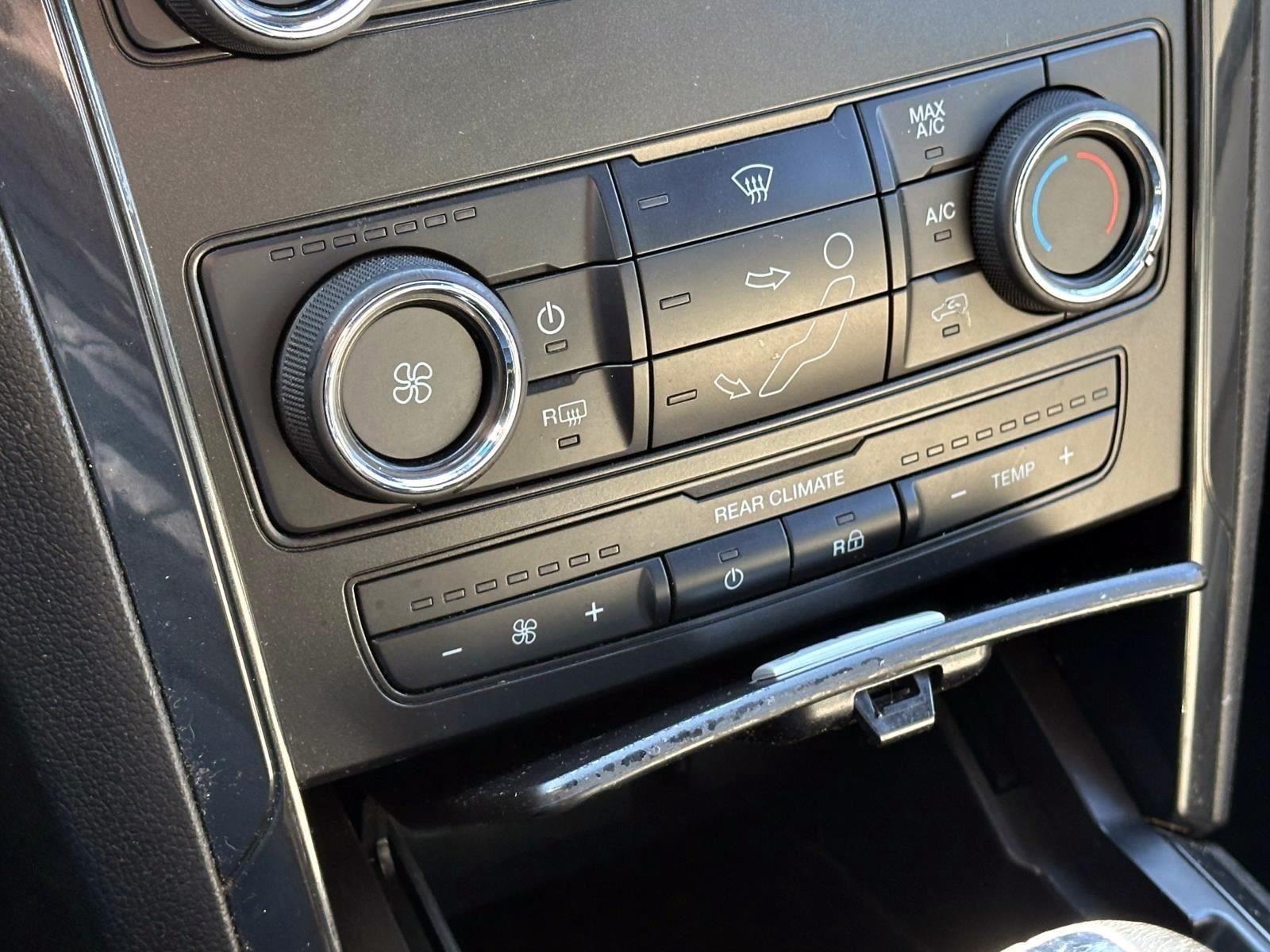 2019 Ford Explorer Base