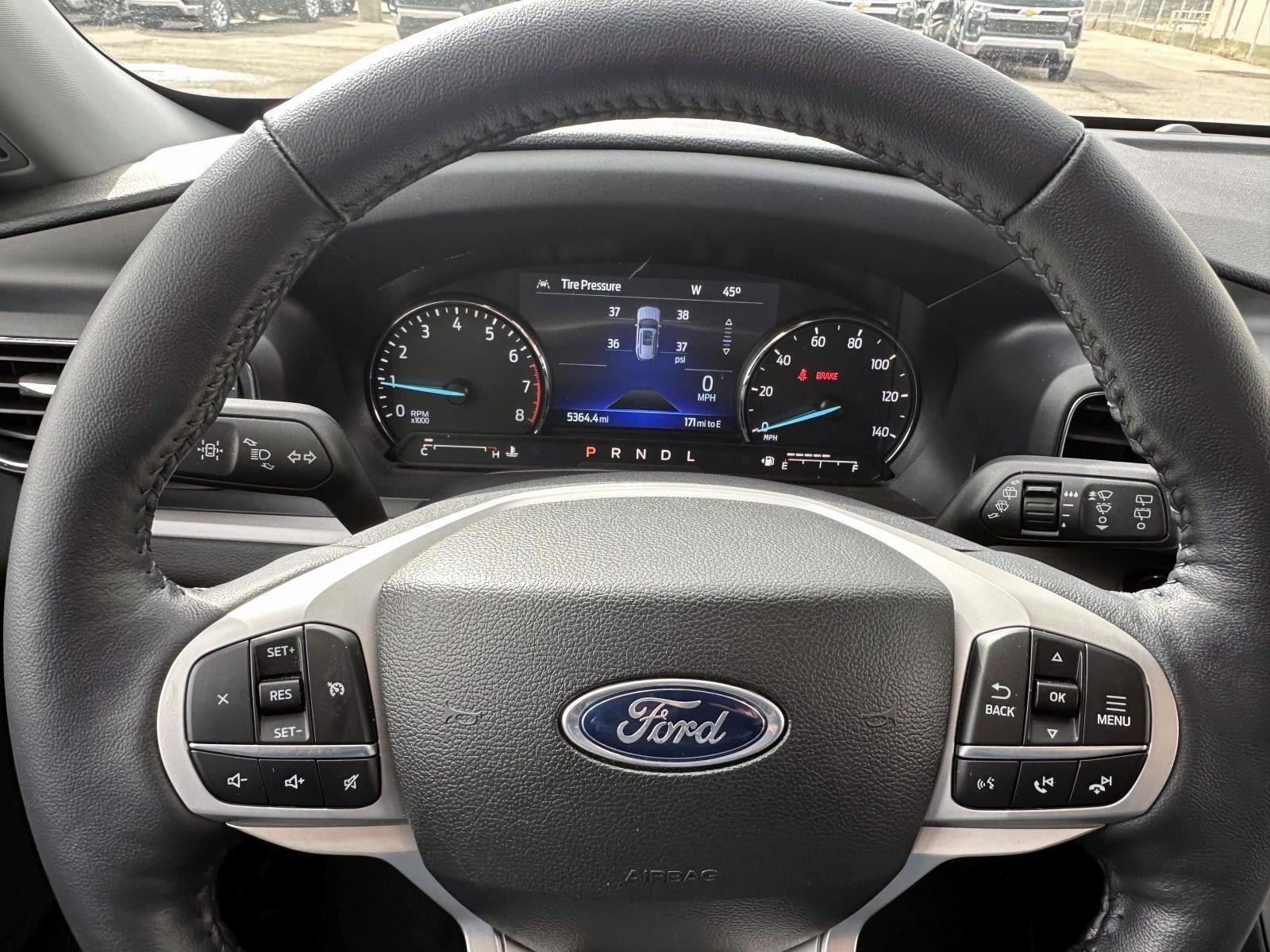 2023 Ford Explorer XLT