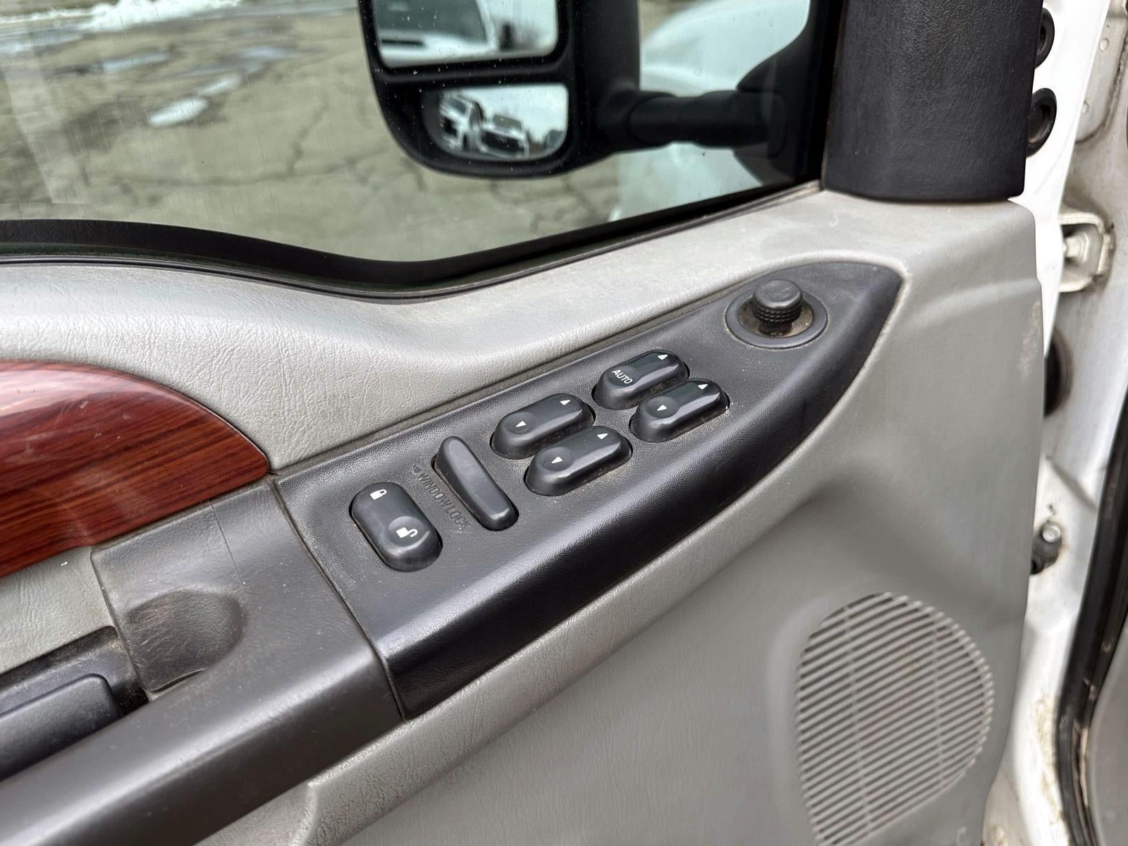 2006 Ford Super Duty F-350 SRW XL