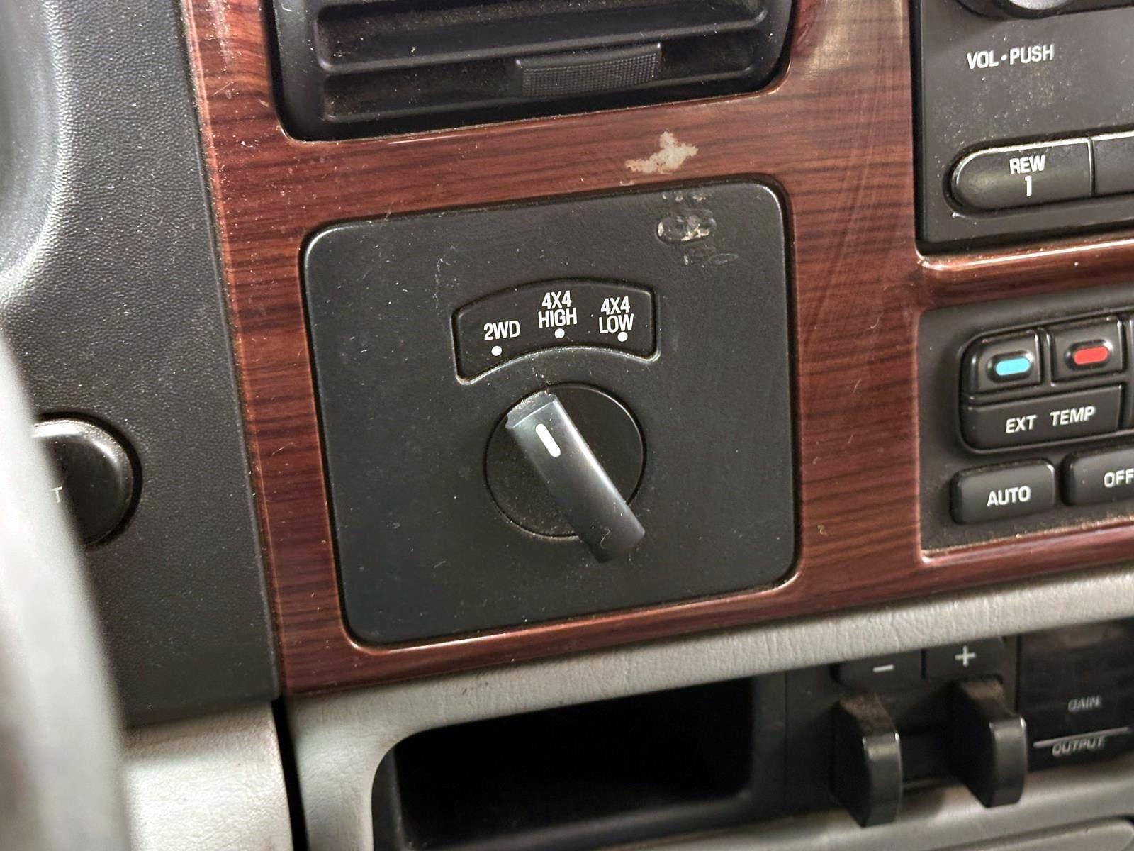 2006 Ford Super Duty F-350 SRW XL