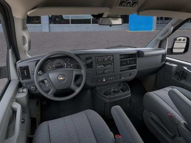 2026 Chevrolet Express Passenger 1LT
