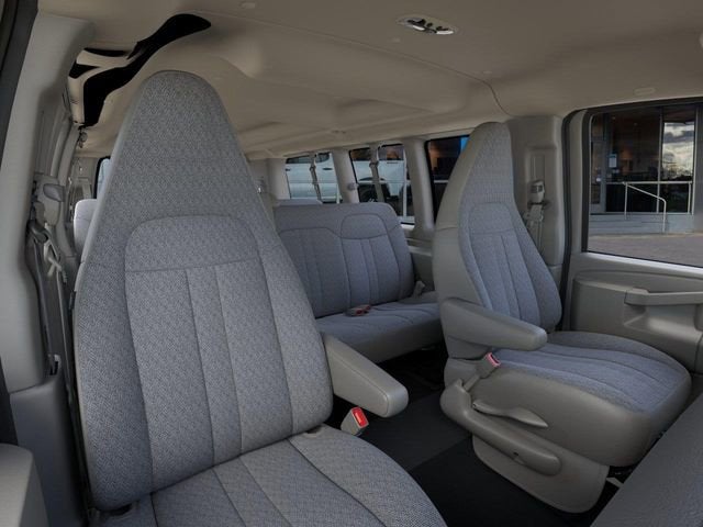 2026 Chevrolet Express Passenger 1LT