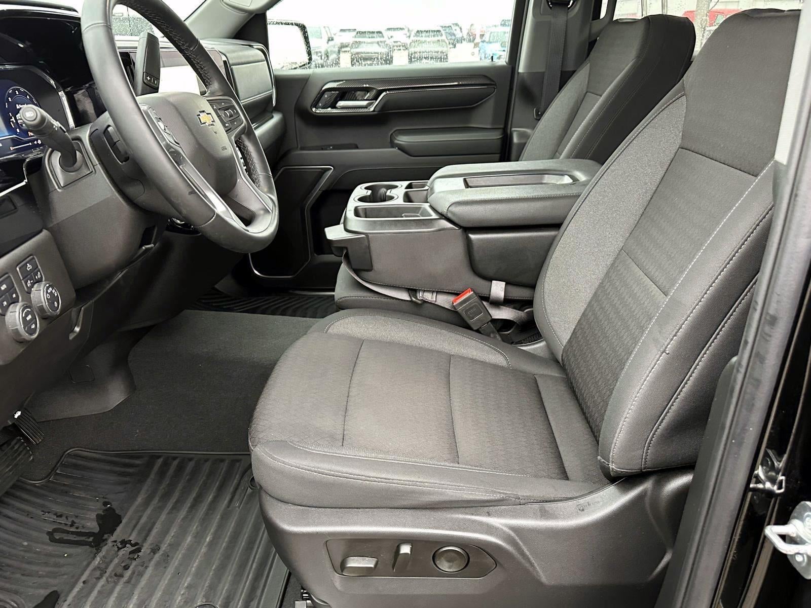 2025 Chevrolet Silverado 1500 LT (2FL)