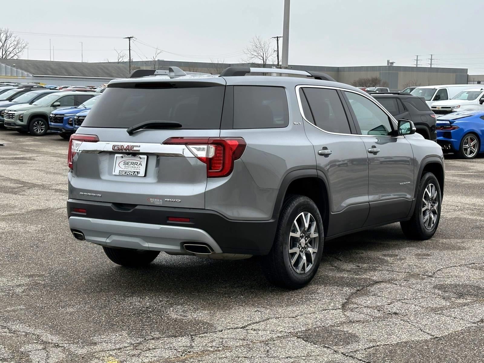 2023 GMC Acadia SLT