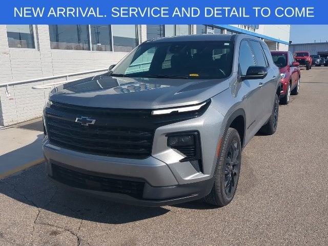 2024 Chevrolet Traverse FWD LS's photo