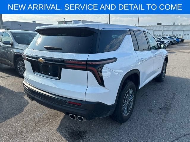2024 Chevrolet Traverse LS