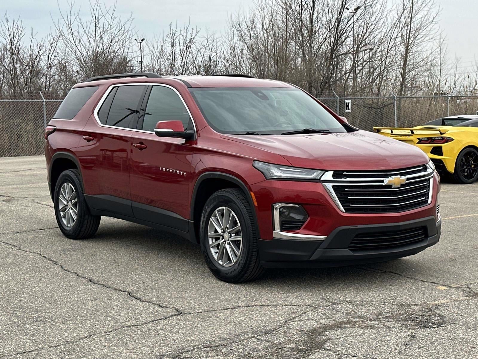 2023 Chevrolet Traverse LT Cloth