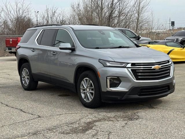 2023 Chevrolet Traverse LT Cloth