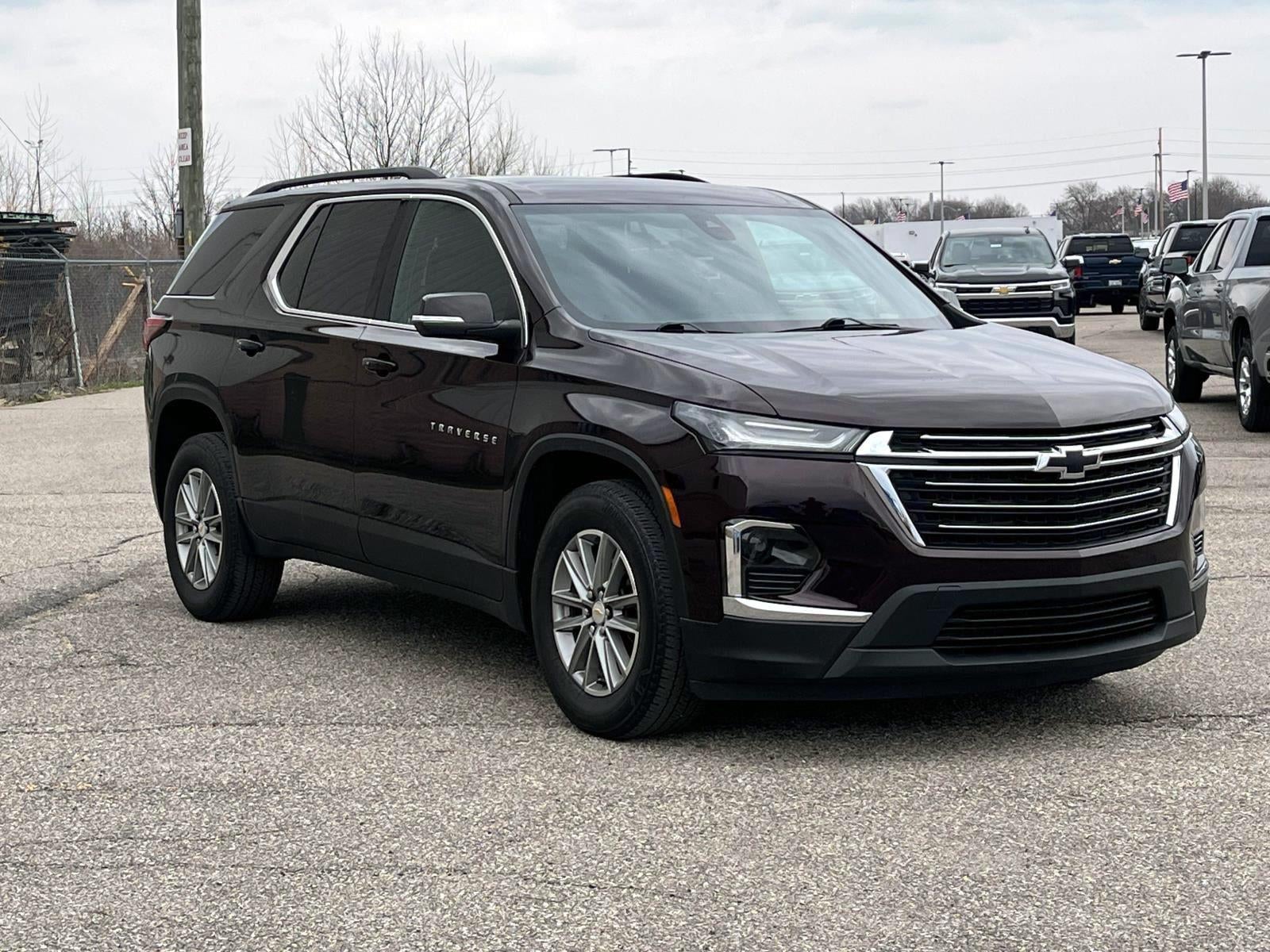 2023 Chevrolet Traverse LT Cloth