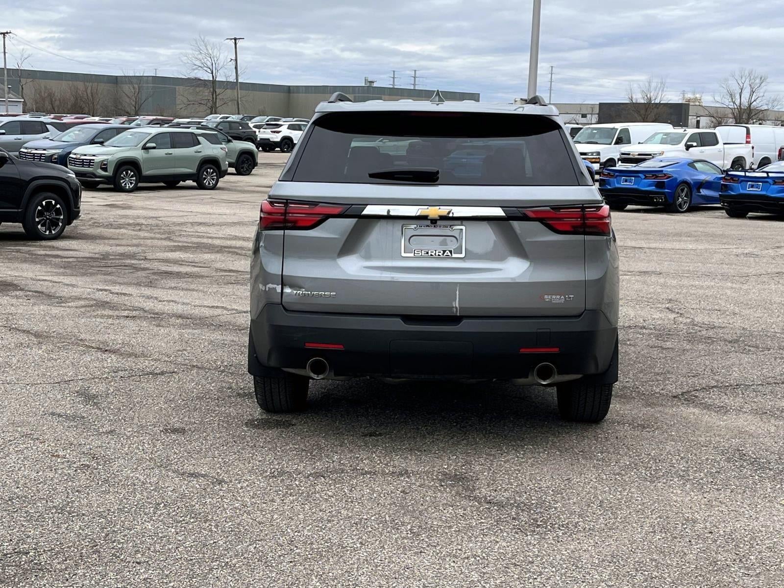 2023 Chevrolet Traverse LT Cloth