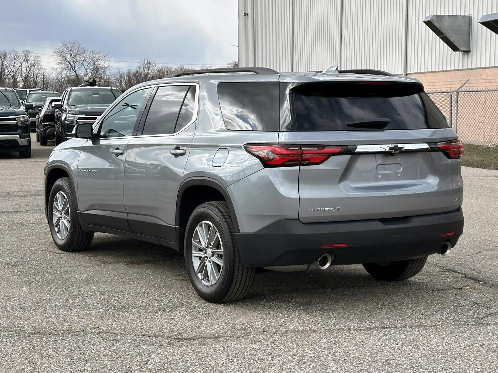 2023 Chevrolet Traverse LT Cloth