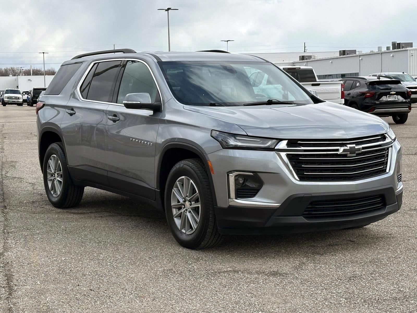 2023 Chevrolet Traverse LT Cloth