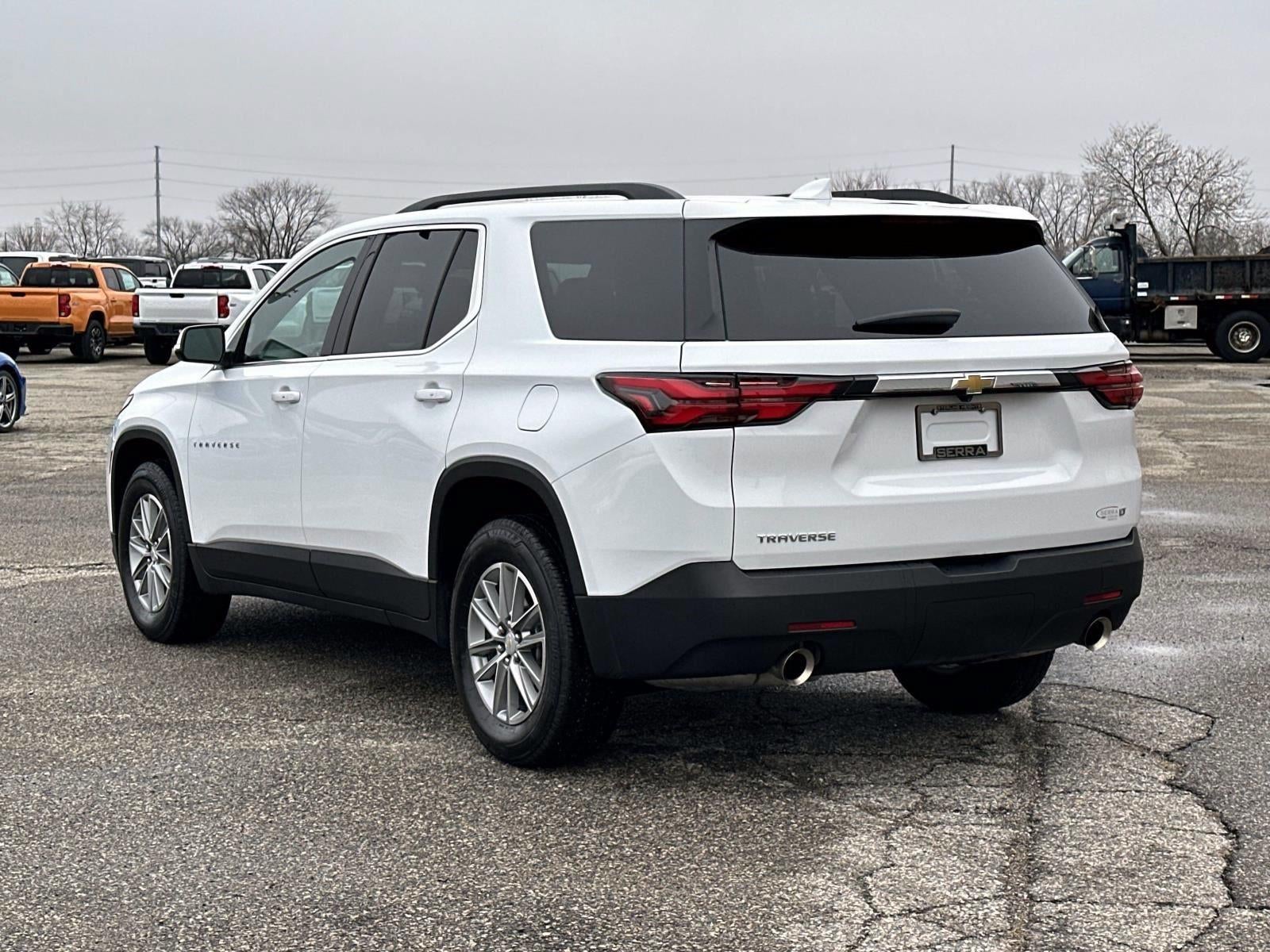 2023 Chevrolet Traverse LT Cloth