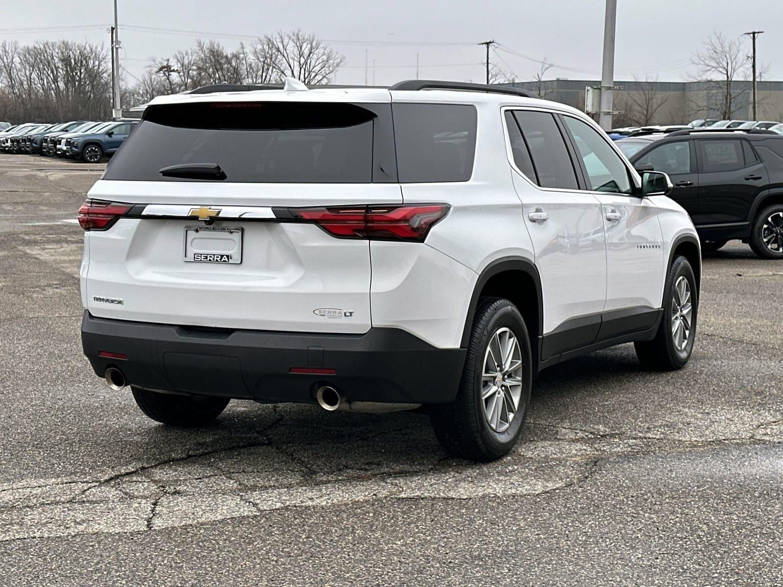 2023 Chevrolet Traverse LT Cloth
