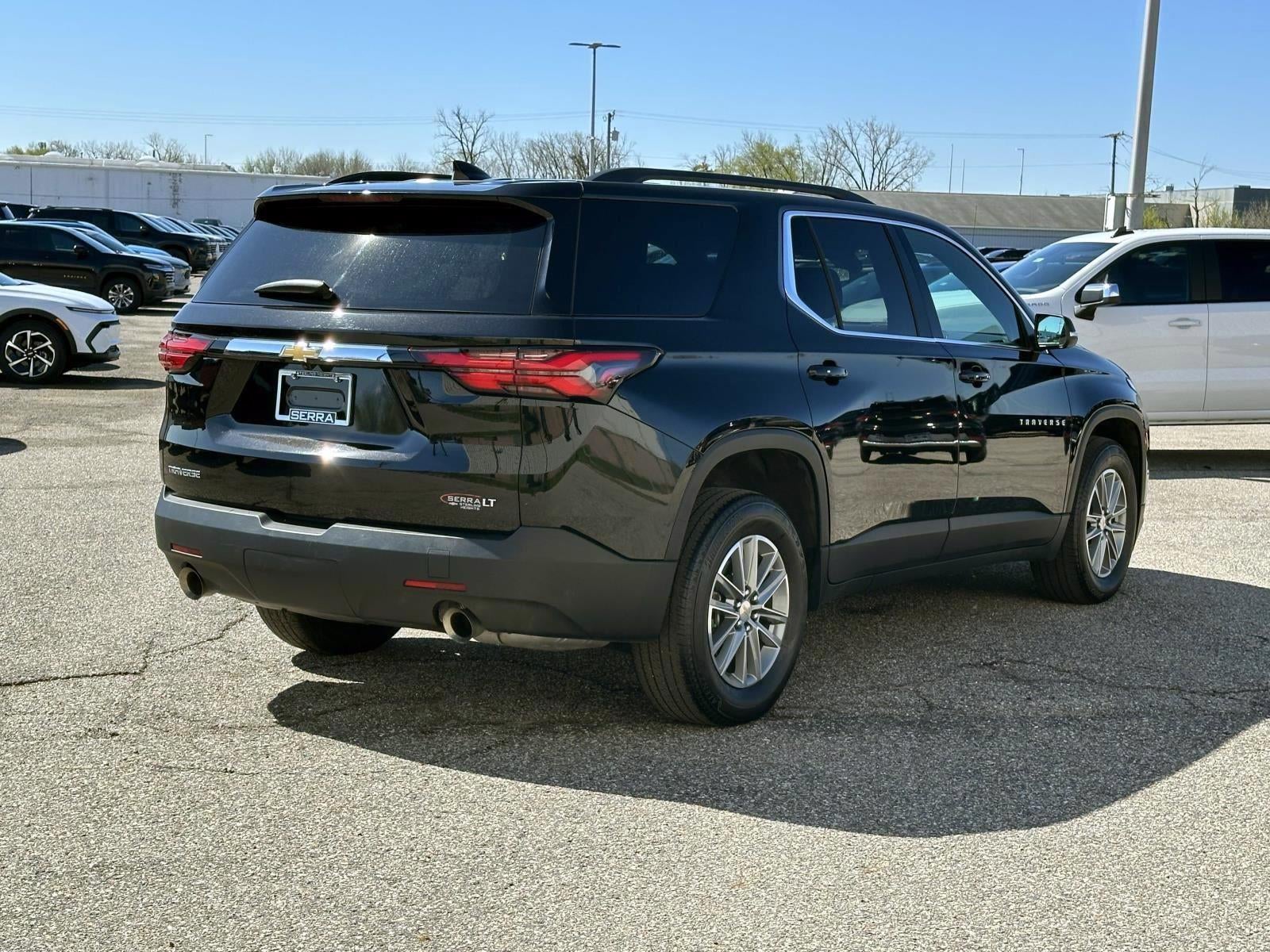 2023 Chevrolet Traverse LT Cloth