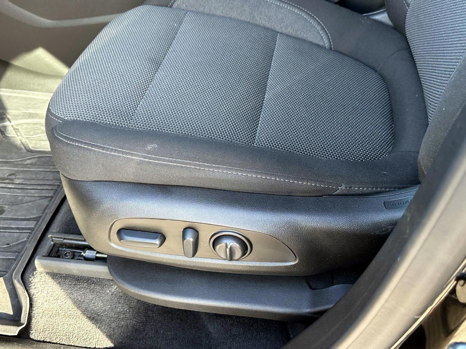 2024 Chevrolet Traverse Limited LT Cloth