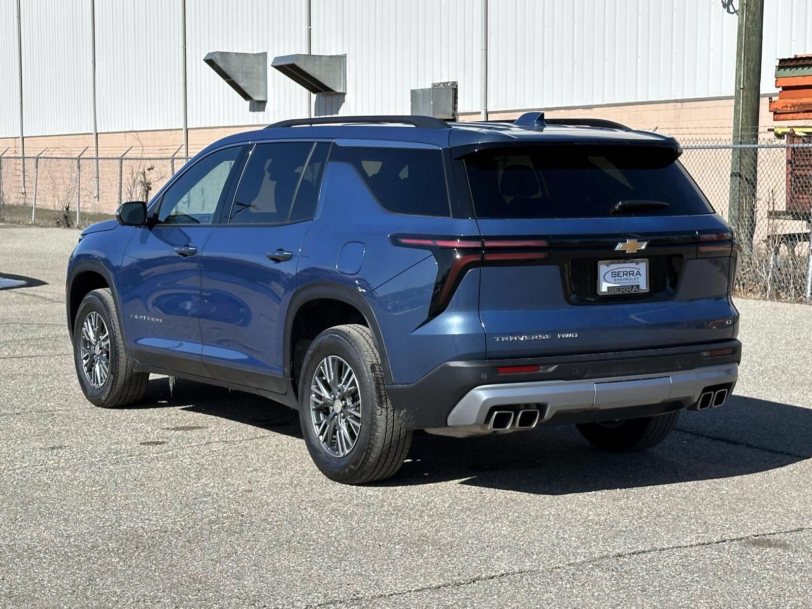 2024 Chevrolet Traverse LT