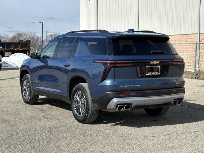 2024 Chevrolet Traverse LT