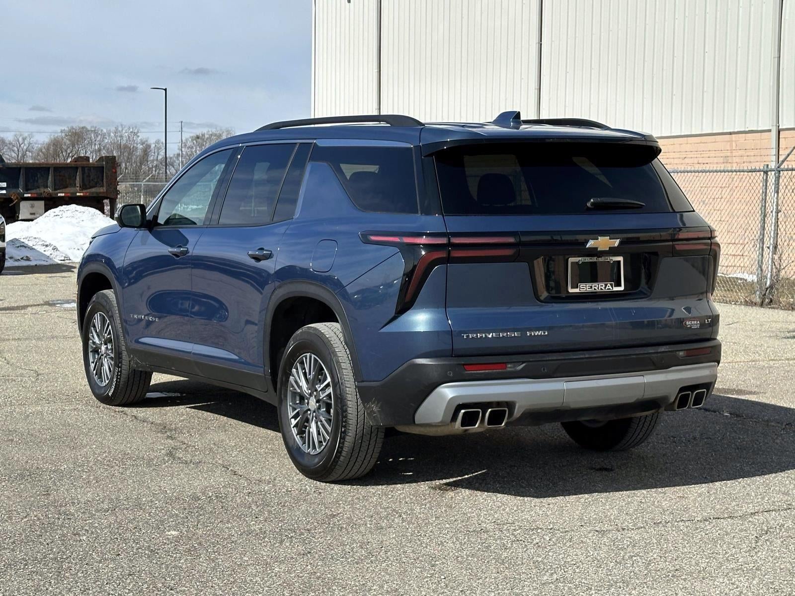 2024 Chevrolet Traverse LT
