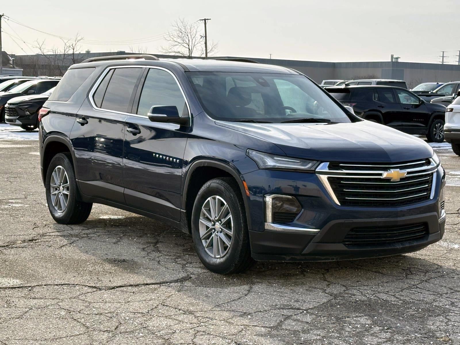 2023 Chevrolet Traverse LT Cloth