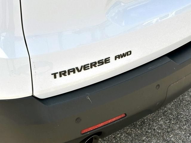 2021 Chevrolet Traverse LT Cloth