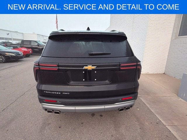 2025 Chevrolet Traverse LT