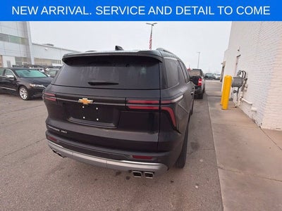 2025 Chevrolet Traverse LT