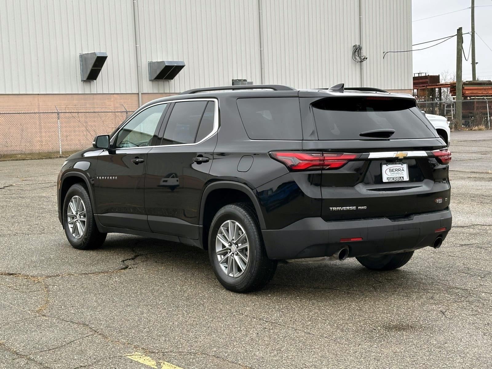 2023 Chevrolet Traverse LT Leather