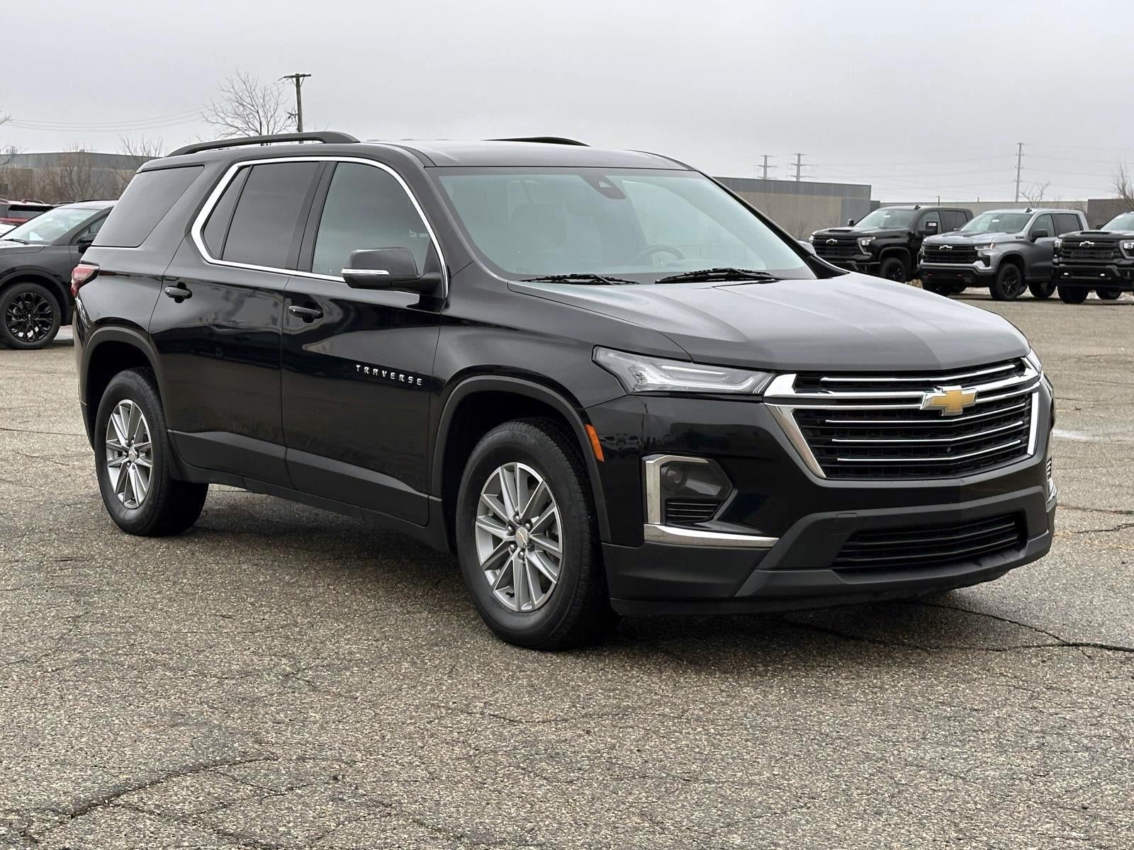 2023 Chevrolet Traverse LT Leather
