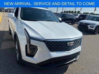 2024 Cadillac XT4 Premium Luxury