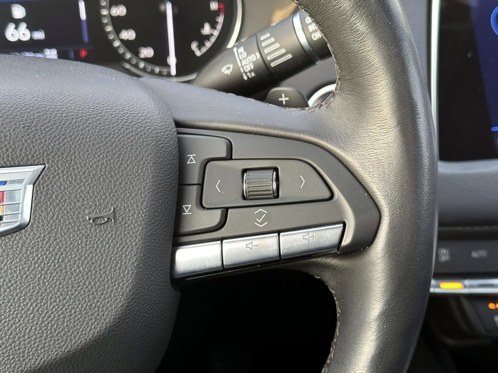 2023 Cadillac XT4 Premium Luxury