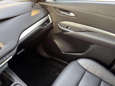 2023 Cadillac XT4 Premium Luxury
