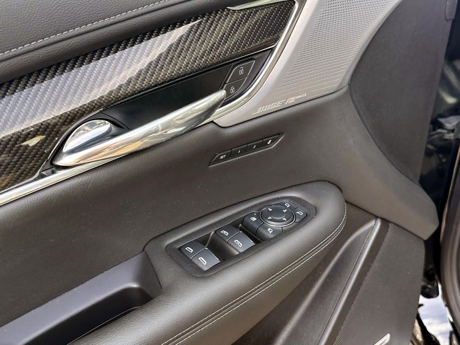 2023 Cadillac XT6 Sport