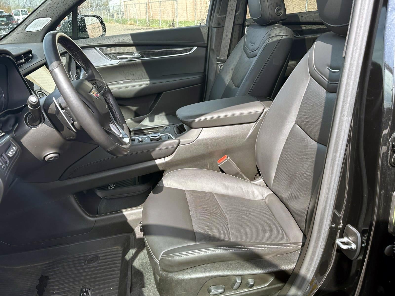 2023 Cadillac XT6 Sport