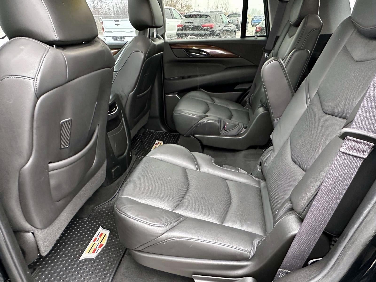 2016 Cadillac Escalade Luxury Collection