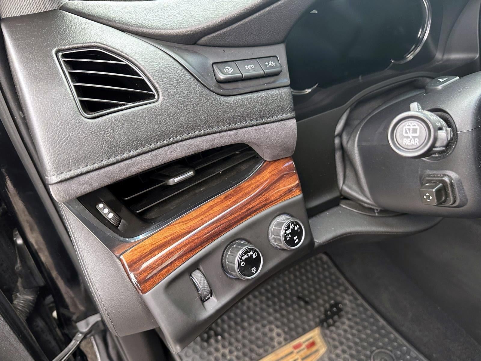 2016 Cadillac Escalade Luxury Collection