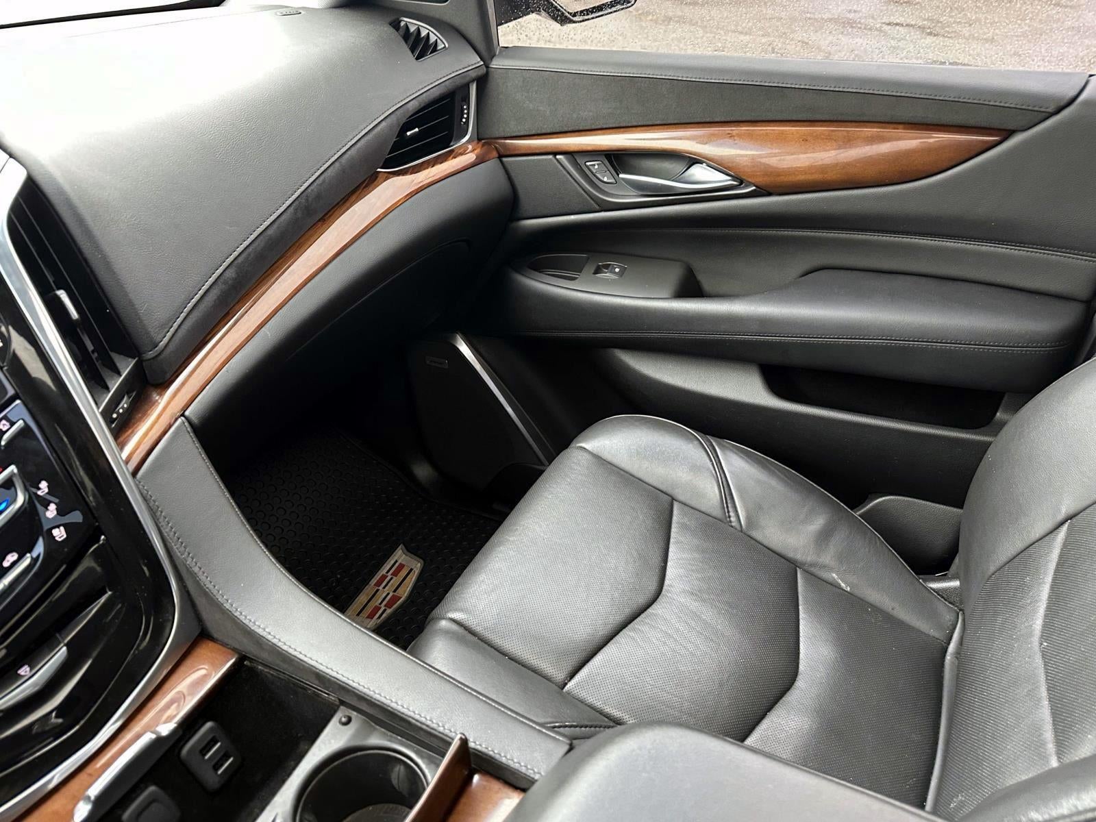 2016 Cadillac Escalade Luxury Collection