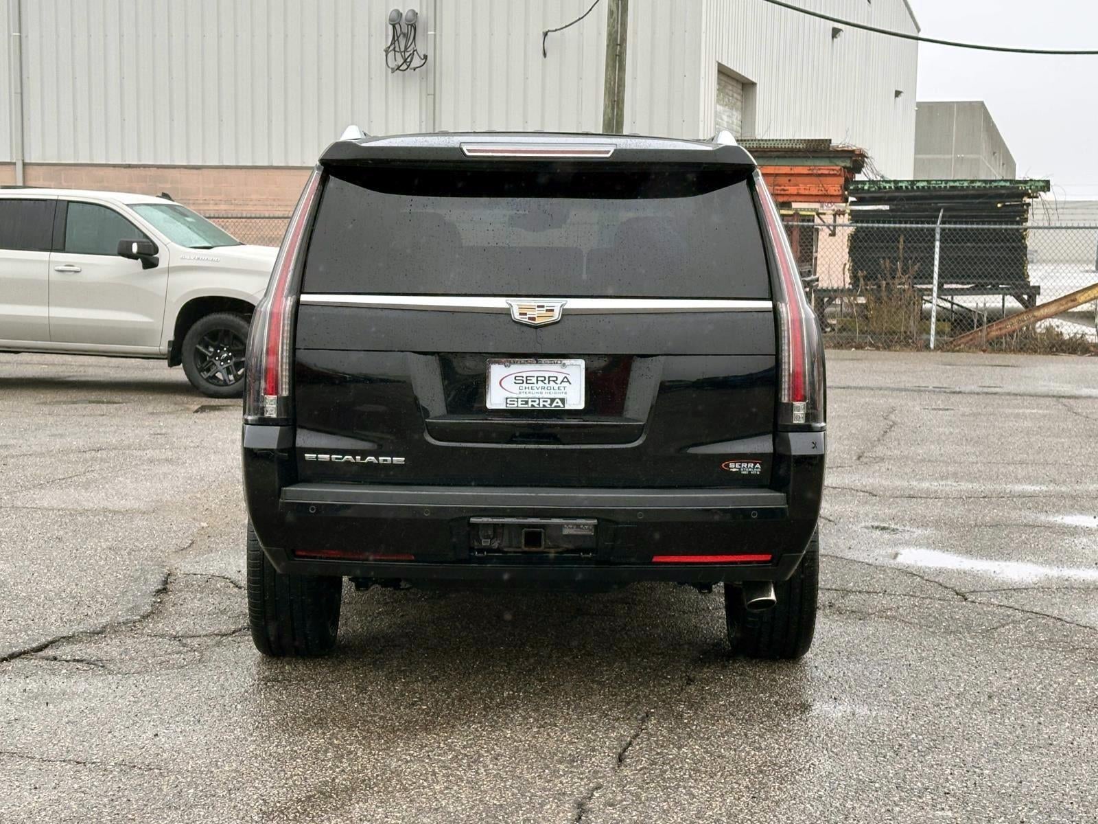 2016 Cadillac Escalade Luxury Collection