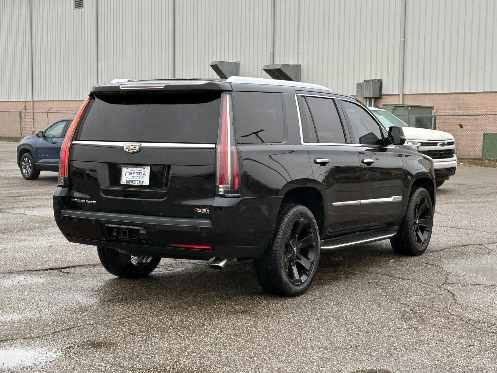 2016 Cadillac Escalade Luxury Collection