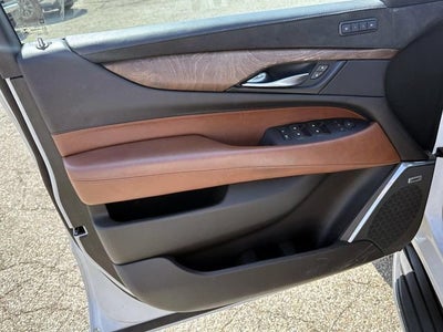 2019 Cadillac Escalade Luxury