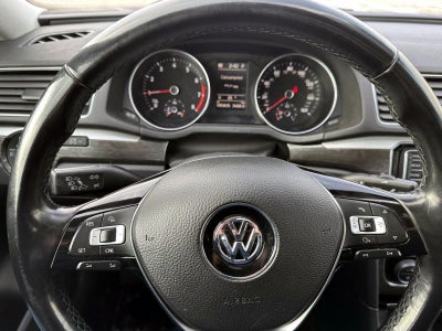 2017 Volkswagen Passat 1.8T SE
